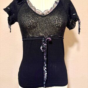 black knit short sleeve top with ribon detail